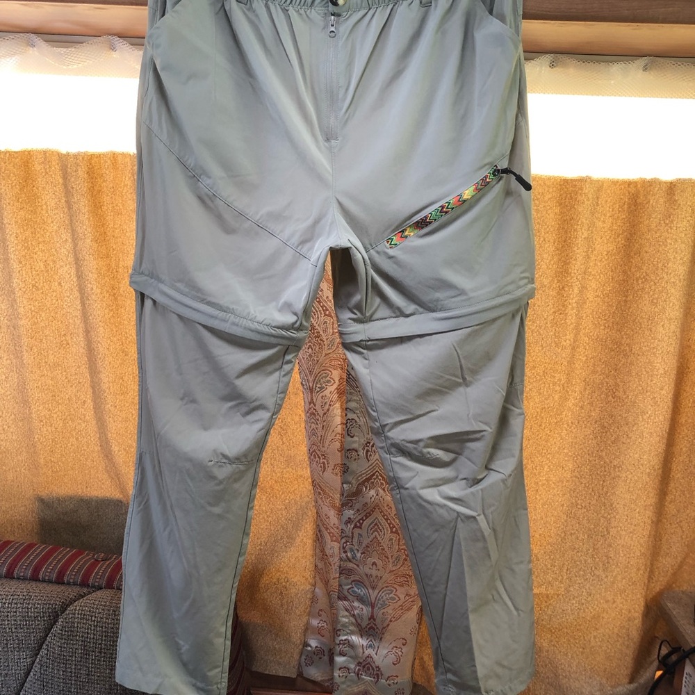 Convertible pants Size XXL (16)